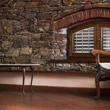 Domus Clotilde Bed and Breakfast Λούκα